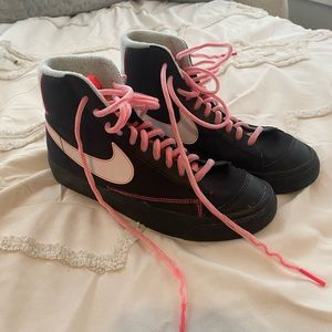 NIKE BLAZER high tops LIKE NEW